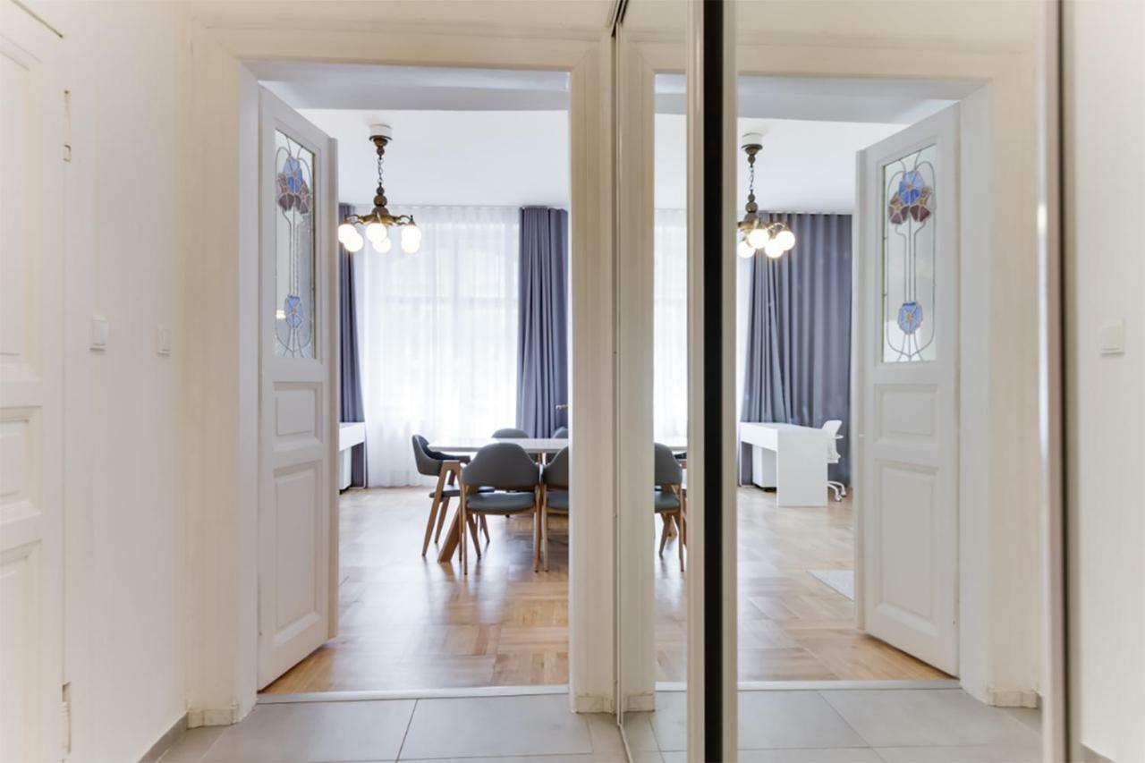 The Dancing House Residence, Two Bedroom Apartment With Balcony Near River! Prag Dış mekan fotoğraf